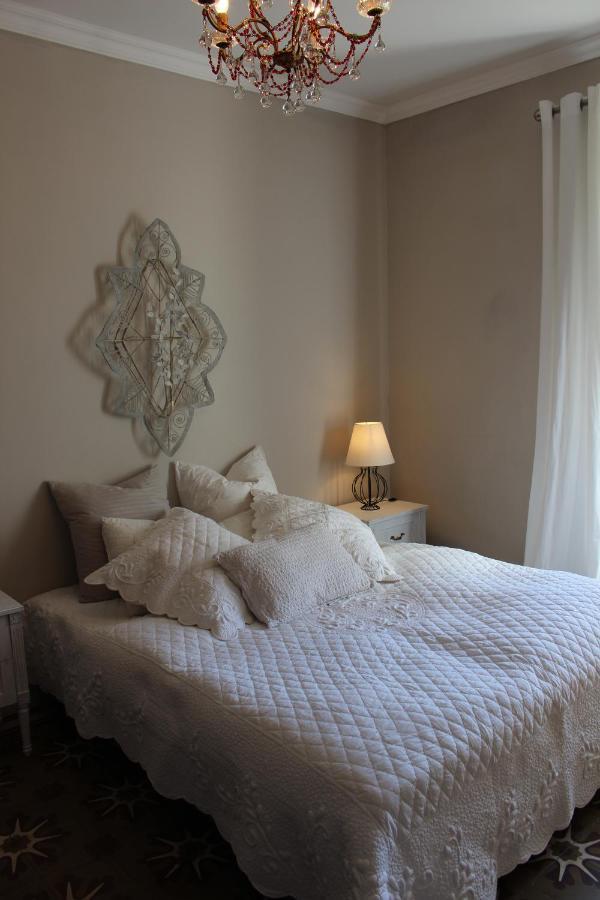 Mas Les Romarins, 10 Min D'Uzes, Piscine Et Grand Jardin Clos, Jeux, Nid De Repos Et Base Pour Activites Dans Le Gard (Adults Only) Exterior photo