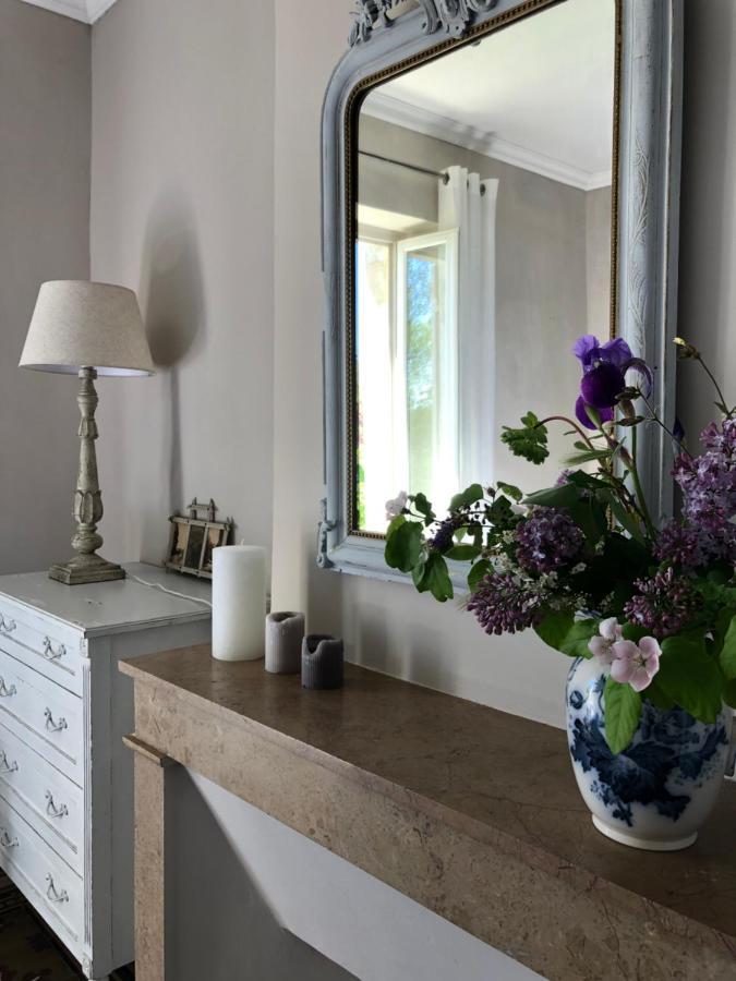 Mas Les Romarins, 10 Min D'Uzes, Piscine Et Grand Jardin Clos, Jeux, Nid De Repos Et Base Pour Activites Dans Le Gard (Adults Only) Exterior photo